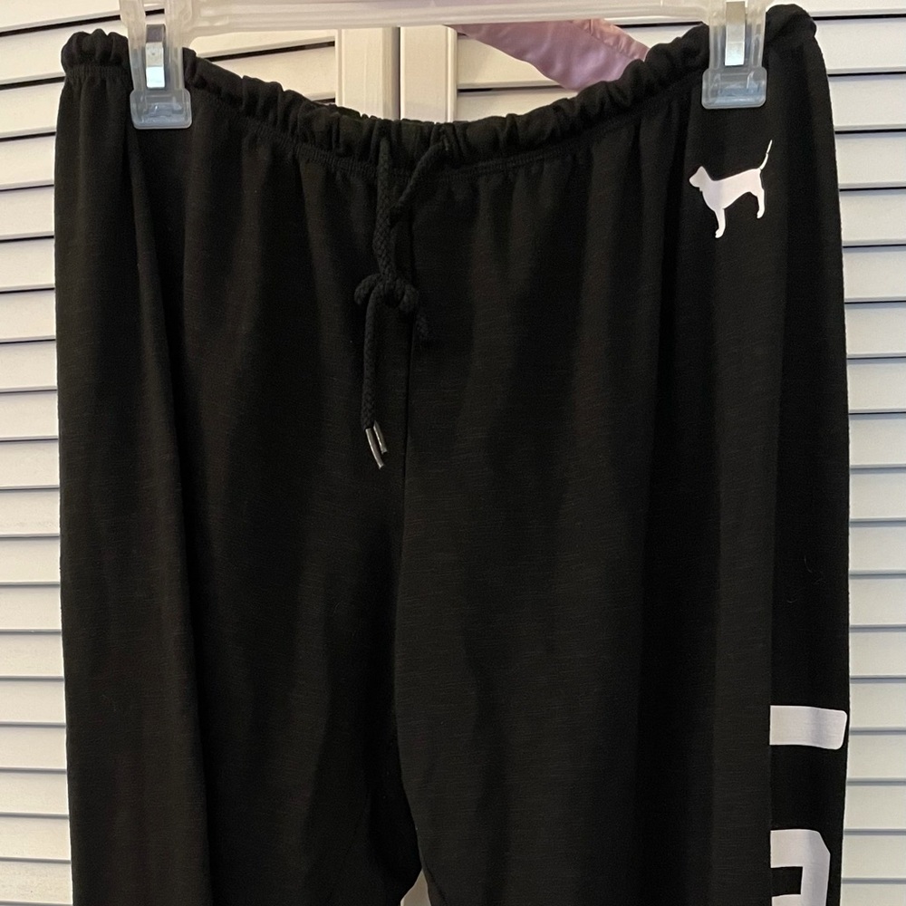 Great Condition PINK Victoria Secret casual  sweatpants, Size Medium, black.